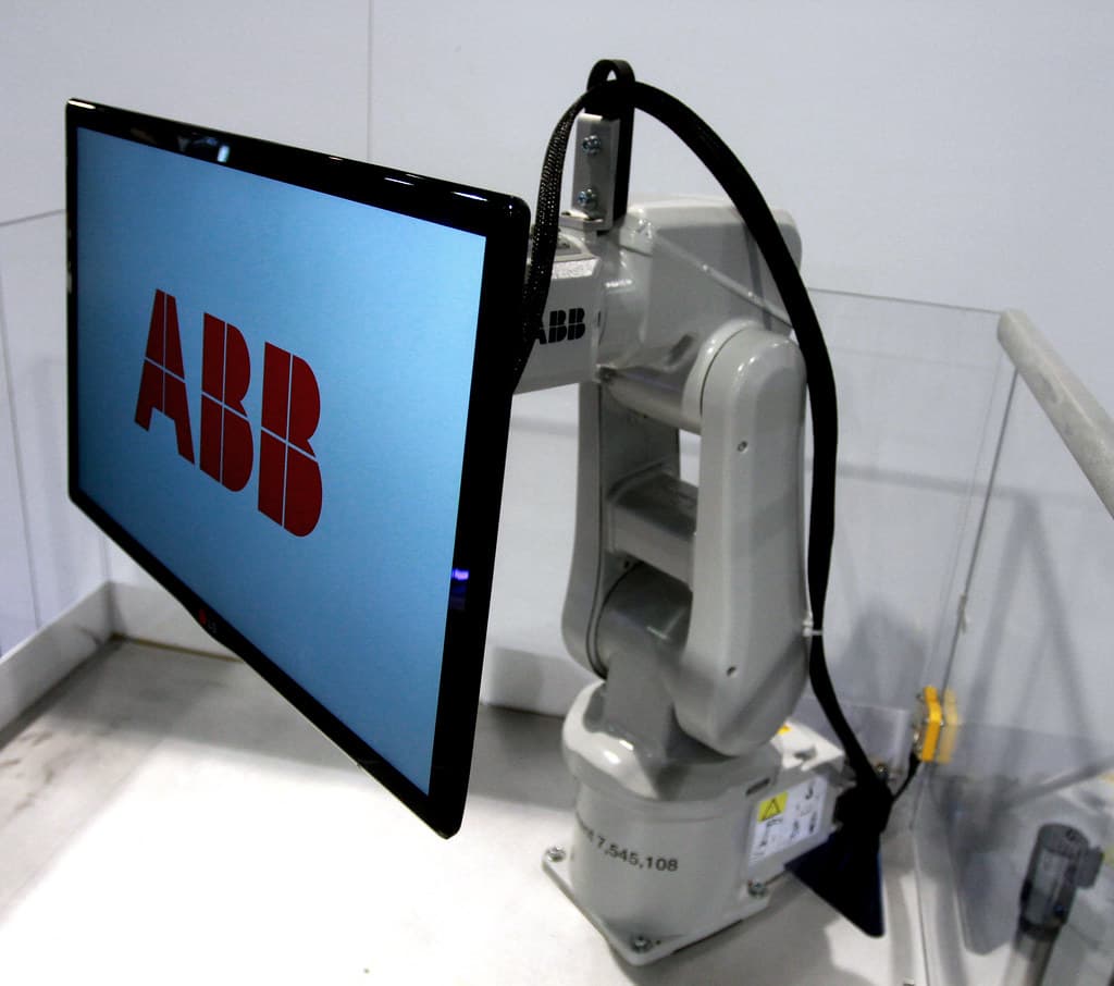 ABB IRB 6700 industrial robot — Xpert Robotics integration